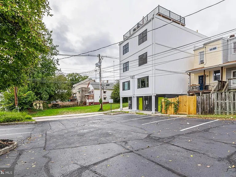 1207 Dellwood Ave — Photo 35
