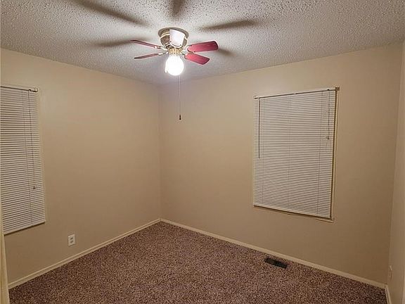4th image of 1213 N Redwood Dr