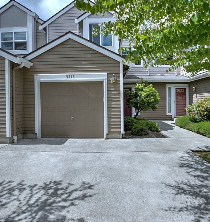 1st image of 9235 158th Pl NE