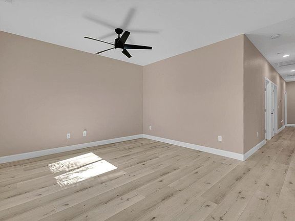 5th image of 4581 Meadow Way