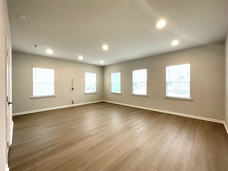 Living room (shared)