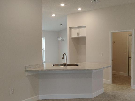 4th image of 998 Soleway Ave NW