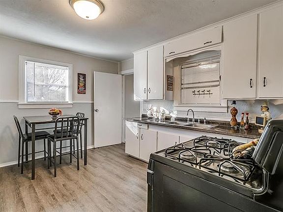 5th image of 8330 Redonda St