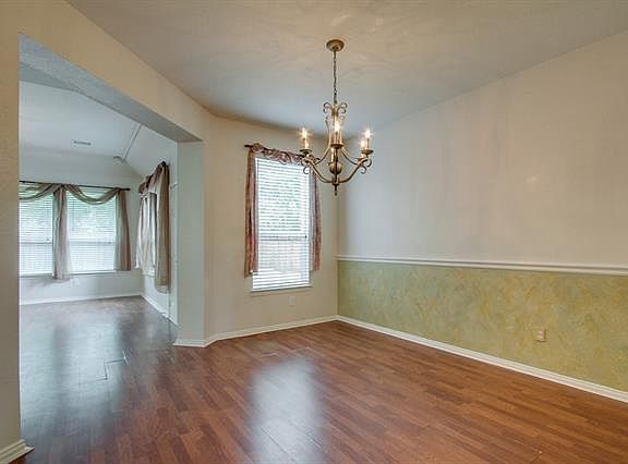5th image of 1640 Bonham Pkwy