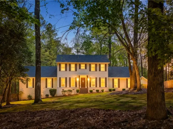 2515 Middlebrook Ln, Auburn, AL 36832