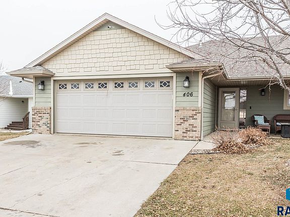 2nd image of 406 Cypress Cir