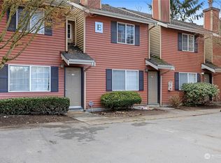 412 Center Rd APT E2, Everett, WA 98204