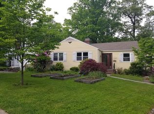 69 Fairwood Rd, Madison, NJ 07940
