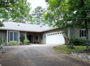 16 Versalles Ln, Hot Springs Village, AR 71909