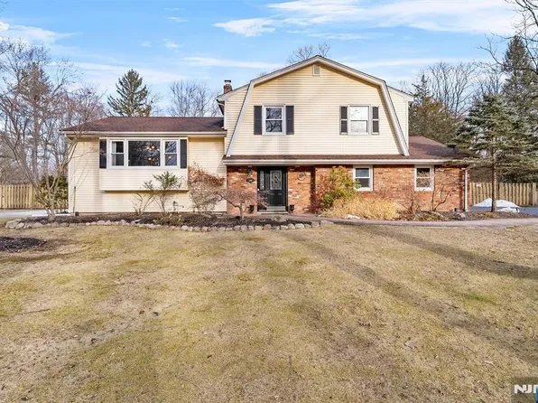 436 Shadyside Rd, Ramsey, NJ 07446