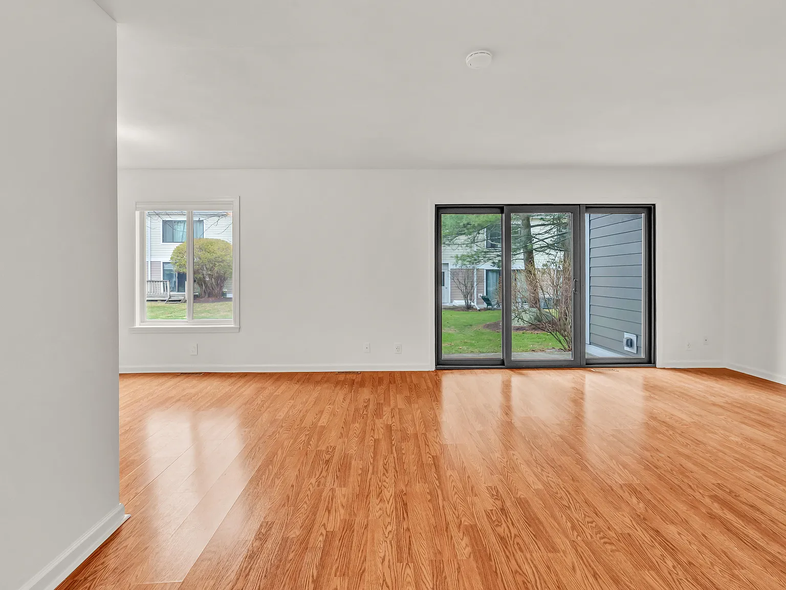 2 bed, 1148 sqft, $2,800 — Photo 3