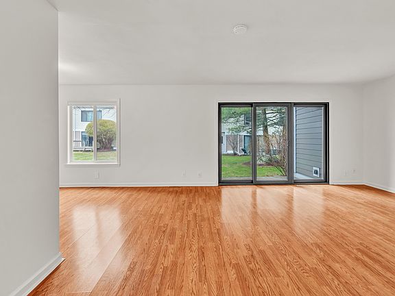 3rd image of 57 Lawson Ln