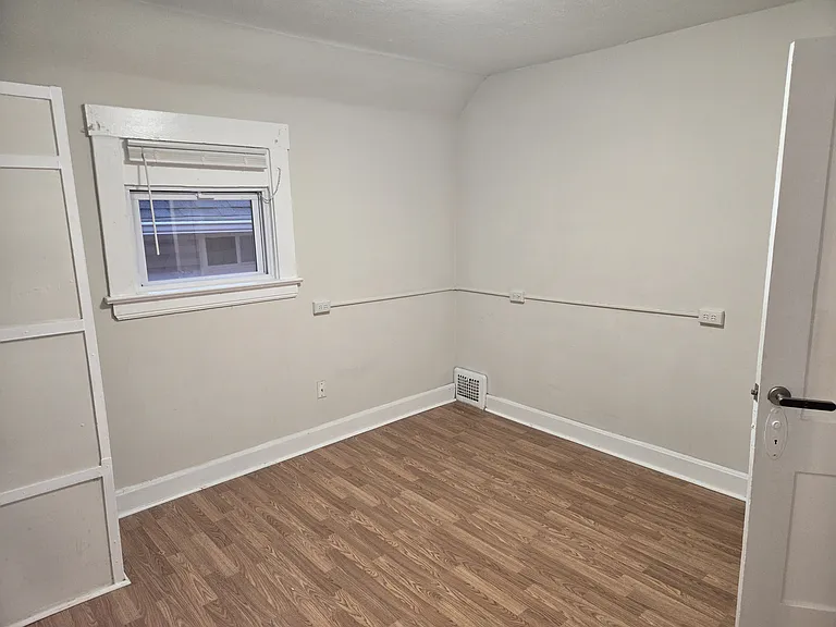 2049 W 106th St #3 — Photo 12