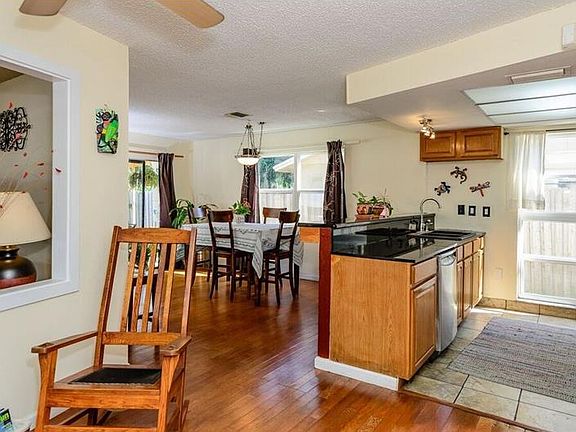 3rd image of 2406 Moore Haven Dr W