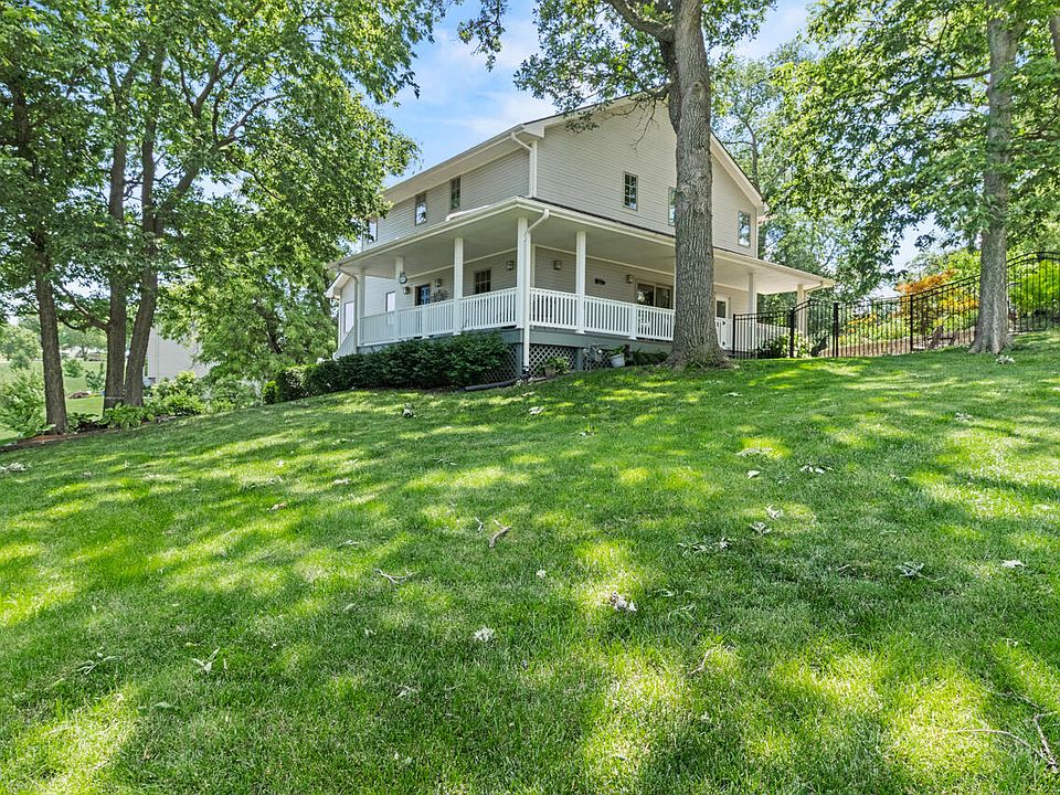 1st image of 56246 Grande Oak Ln
