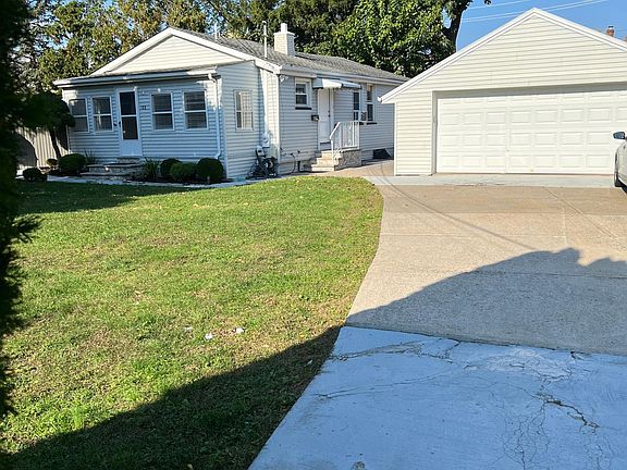 View from 2/3rds down the driveway