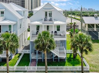 721 Ramsar Rd, Galveston, TX 77550