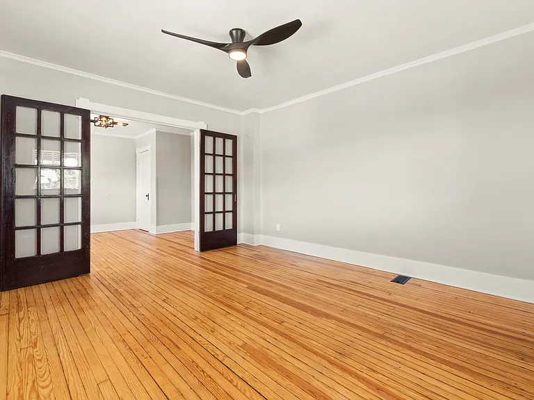 202 N Hooker St — Photo 5