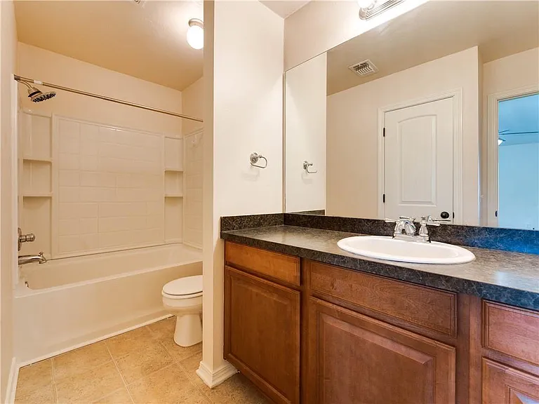 4500 Hunter Blvd — Photo 16