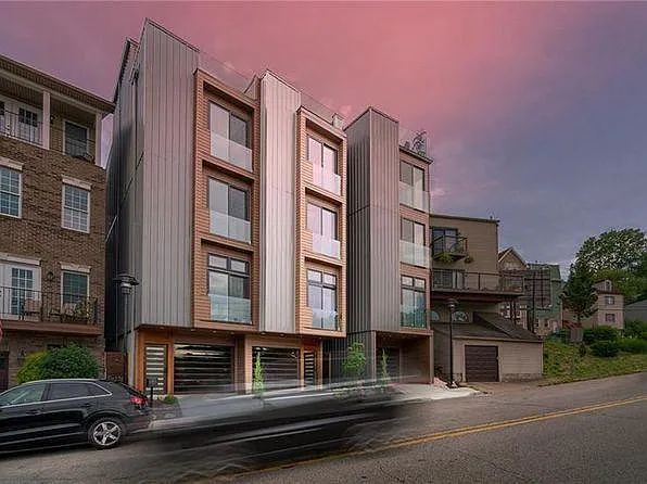 1926 Josephine St — Photo 2