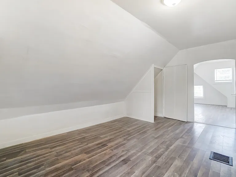 1768 Williams Ave — Photo 55