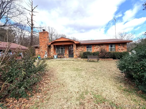 1108 E 6th St, Okmulgee, OK 74447