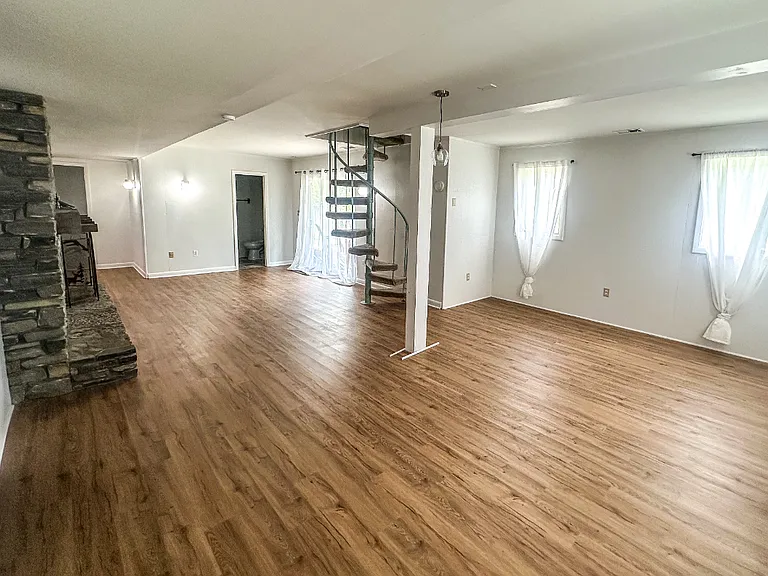 713 Tenikat St — Photo 18