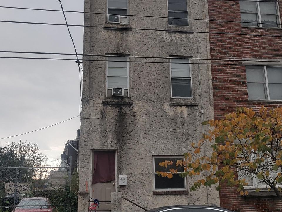 1st image of 2030 E Tioga St
