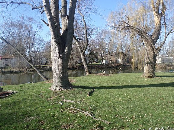 5th image of 129 N Channel Dr