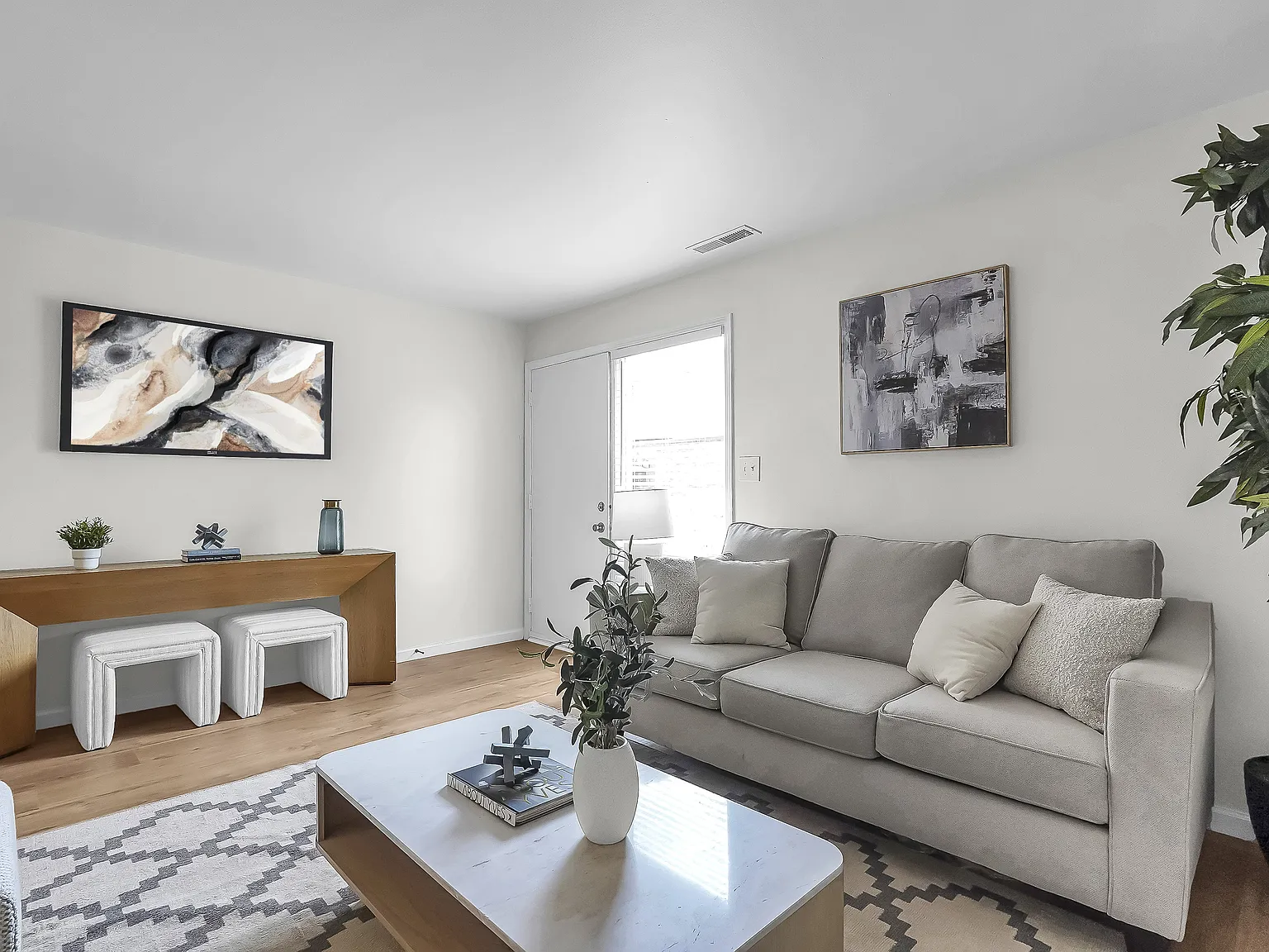 1289 Rental Condo Community — Photo 4