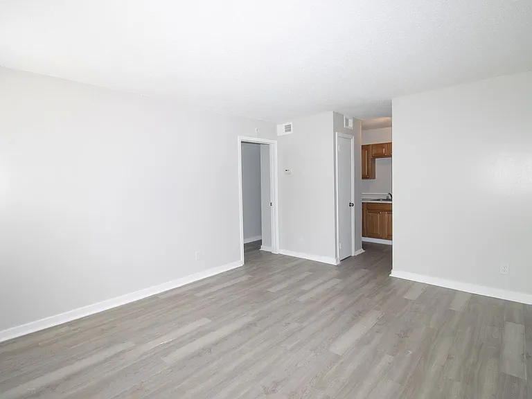 Royal Ridge — Photo 19