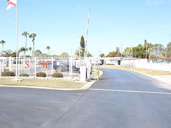 3rd image of 6608 Roosevelt Dr