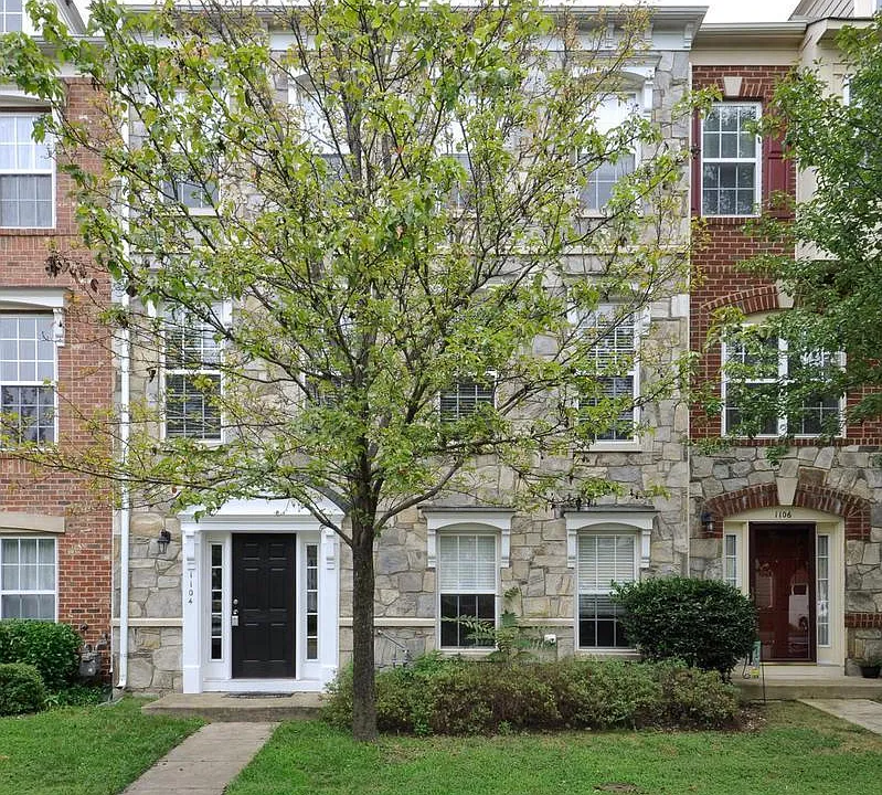 1104 Hoke Ln