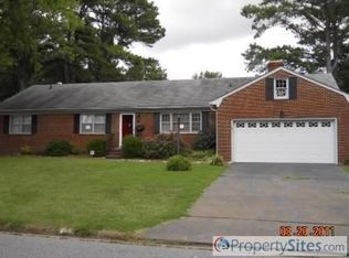 124 Conference Ct, Virginia Beach, VA 23462