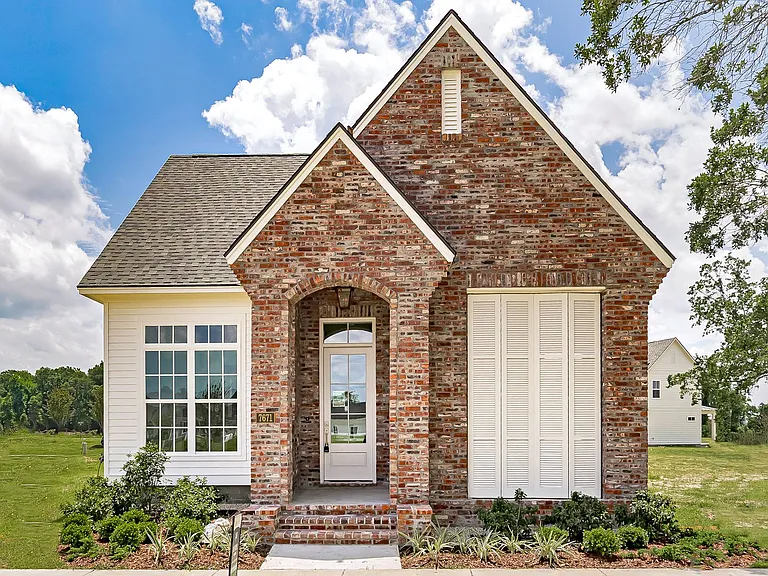7671 Dearborne Dr — Photo 1