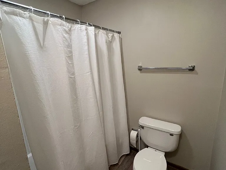 35 E Pleasant View Dr — Photo 5