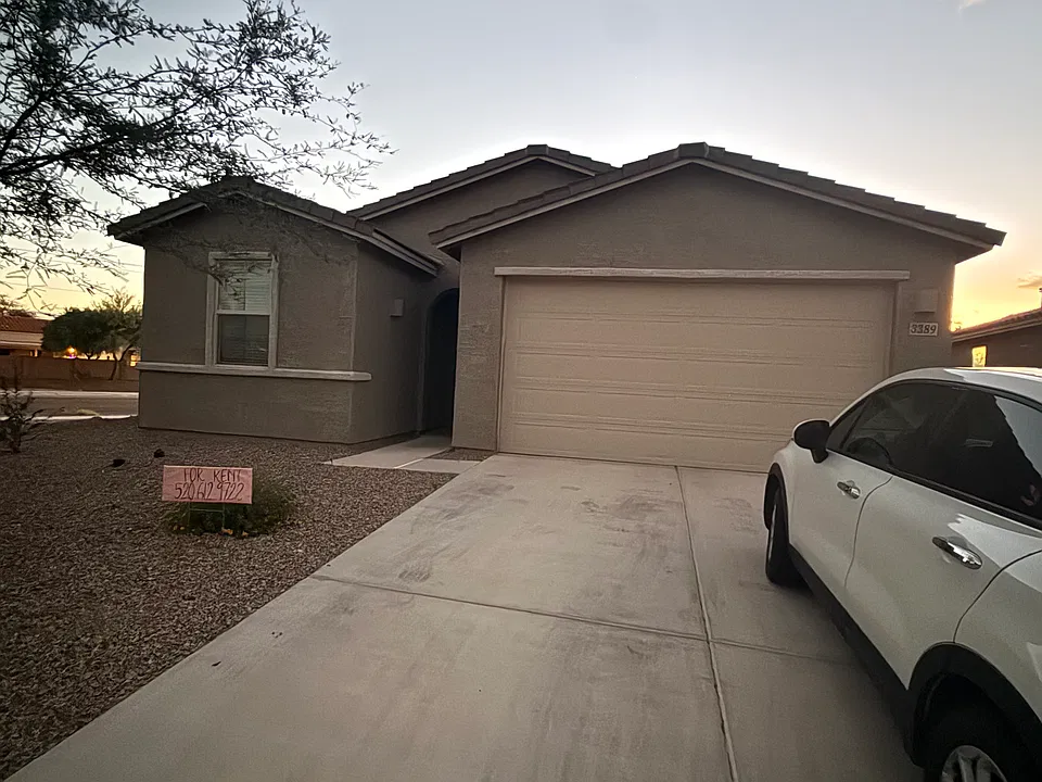 3389 W Sunlit Peak Dr