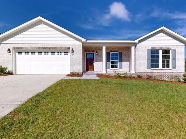 102 Lace Dr, Dothan, AL 36301
