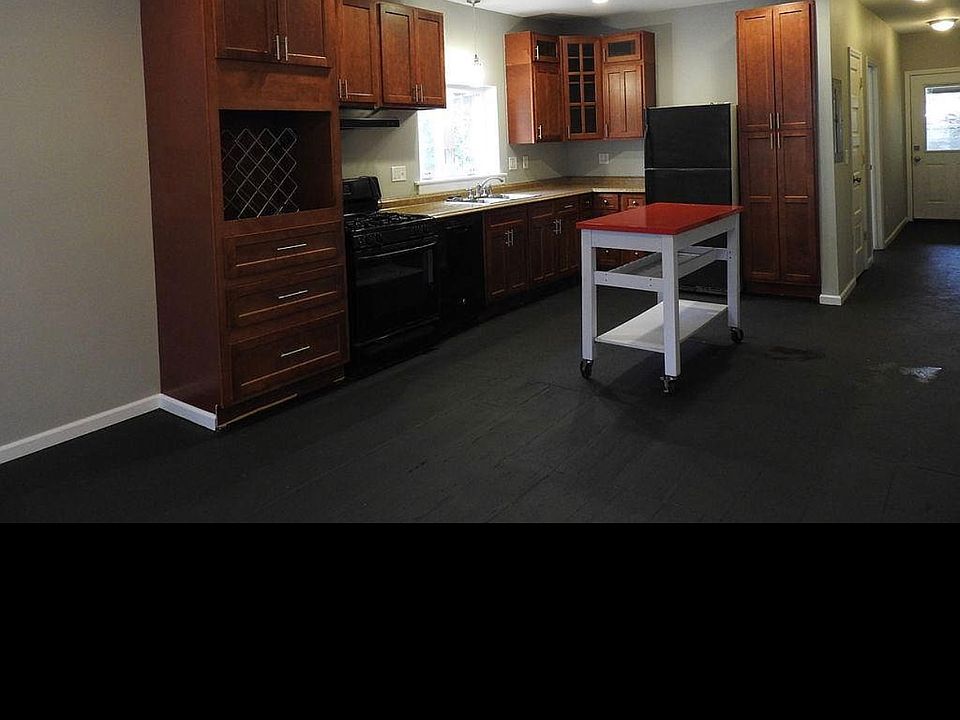 Floor 1 kitchen