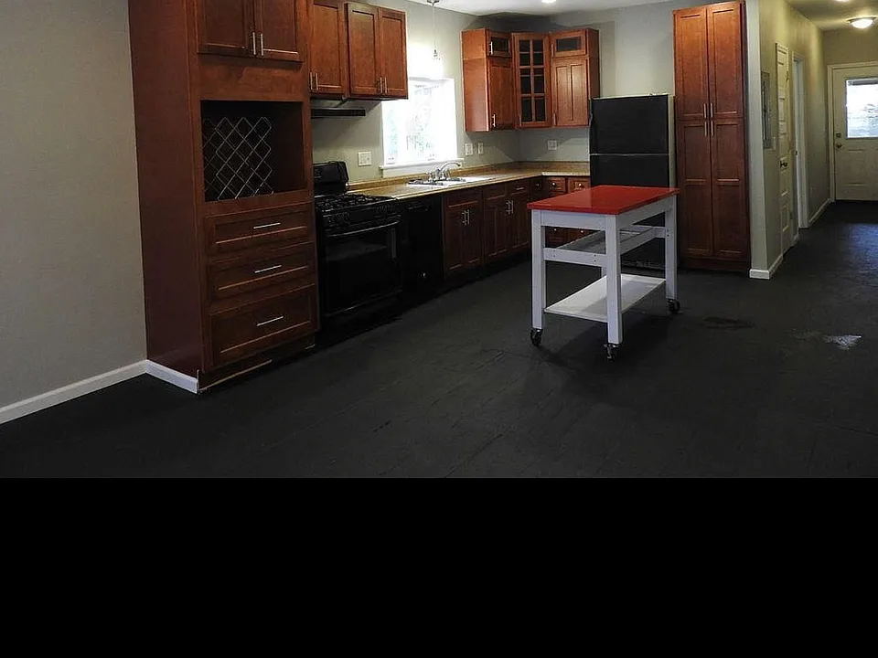 Floor 1 kitchen