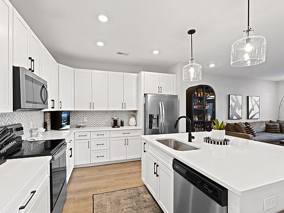 2nd image of 2117 Oakwood Ave