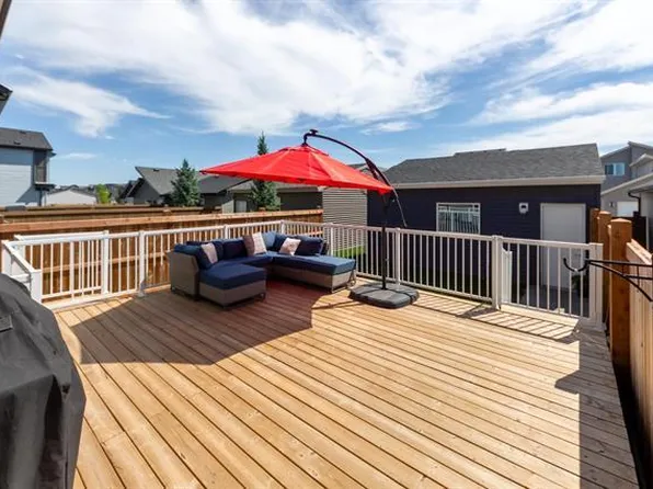 2119 160th St SW, Edmonton, AB T6W 4E5