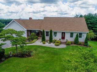 520 Ridgecrest Dr, Abingdon, VA 24210