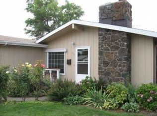 375 SW Laurel St, Junction City, OR 97448