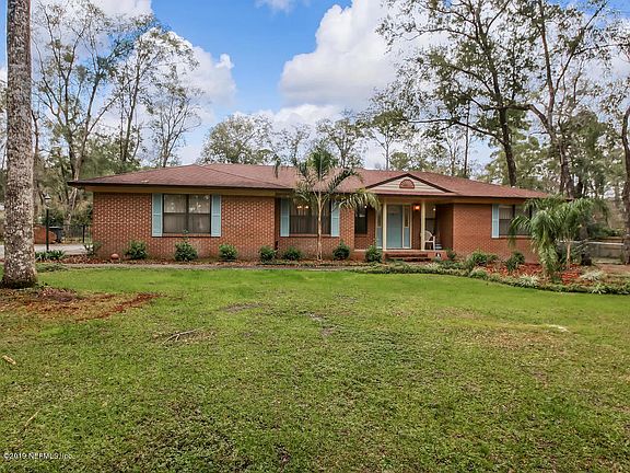 2nd image of 2468 Begonia Dr