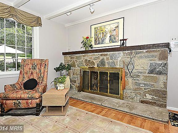 5th image of 11121 Rosemont Dr