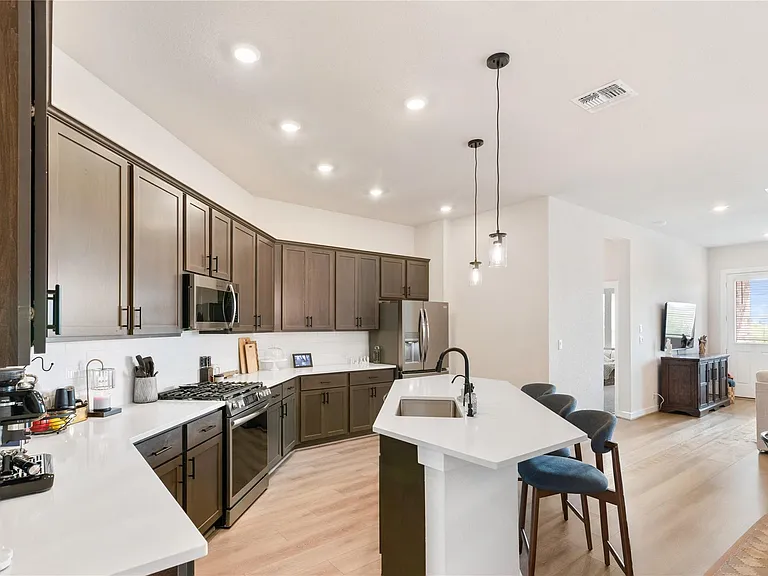 128 Radnor Rd — Photo 36