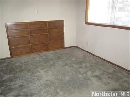 5th image of 613 Berwood Ave W