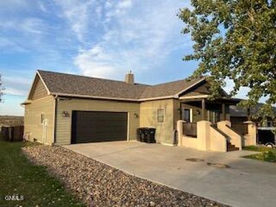 316 7th Ave NW, Watford City, ND, 58854