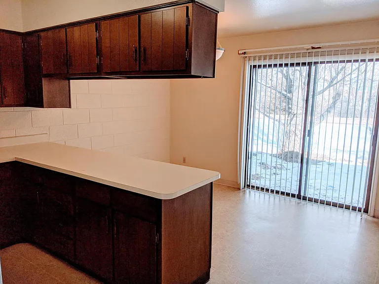 832 N 2nd St #6 — Photo 6
